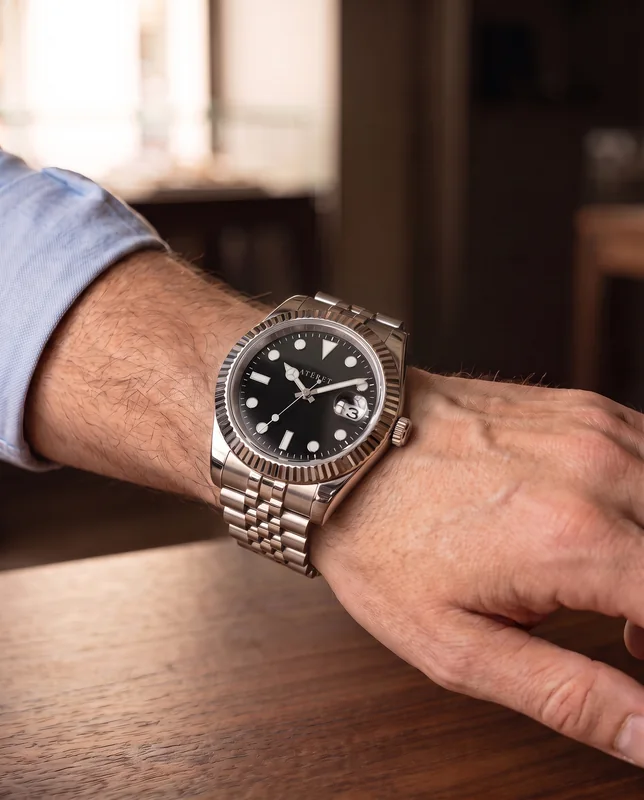Black Diver, Steel: On the wrist
